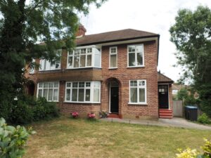 Myddelton Avenue, EN1